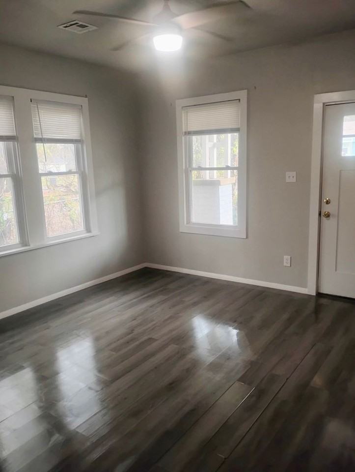 1511 W Main St - Photo 2 of 12