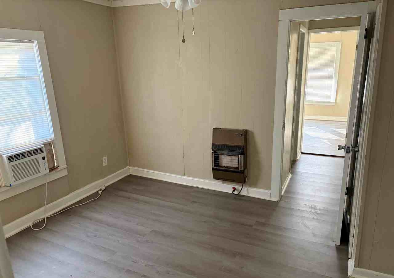 903 6th Ave Nw - Photo 6 of 8