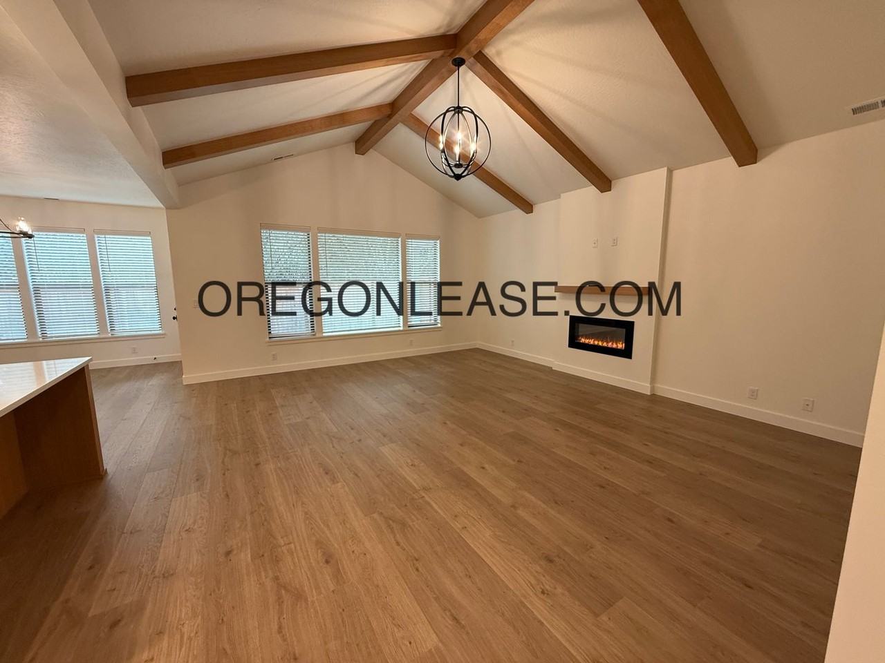 536 Buster Ln - Photo 4 of 17