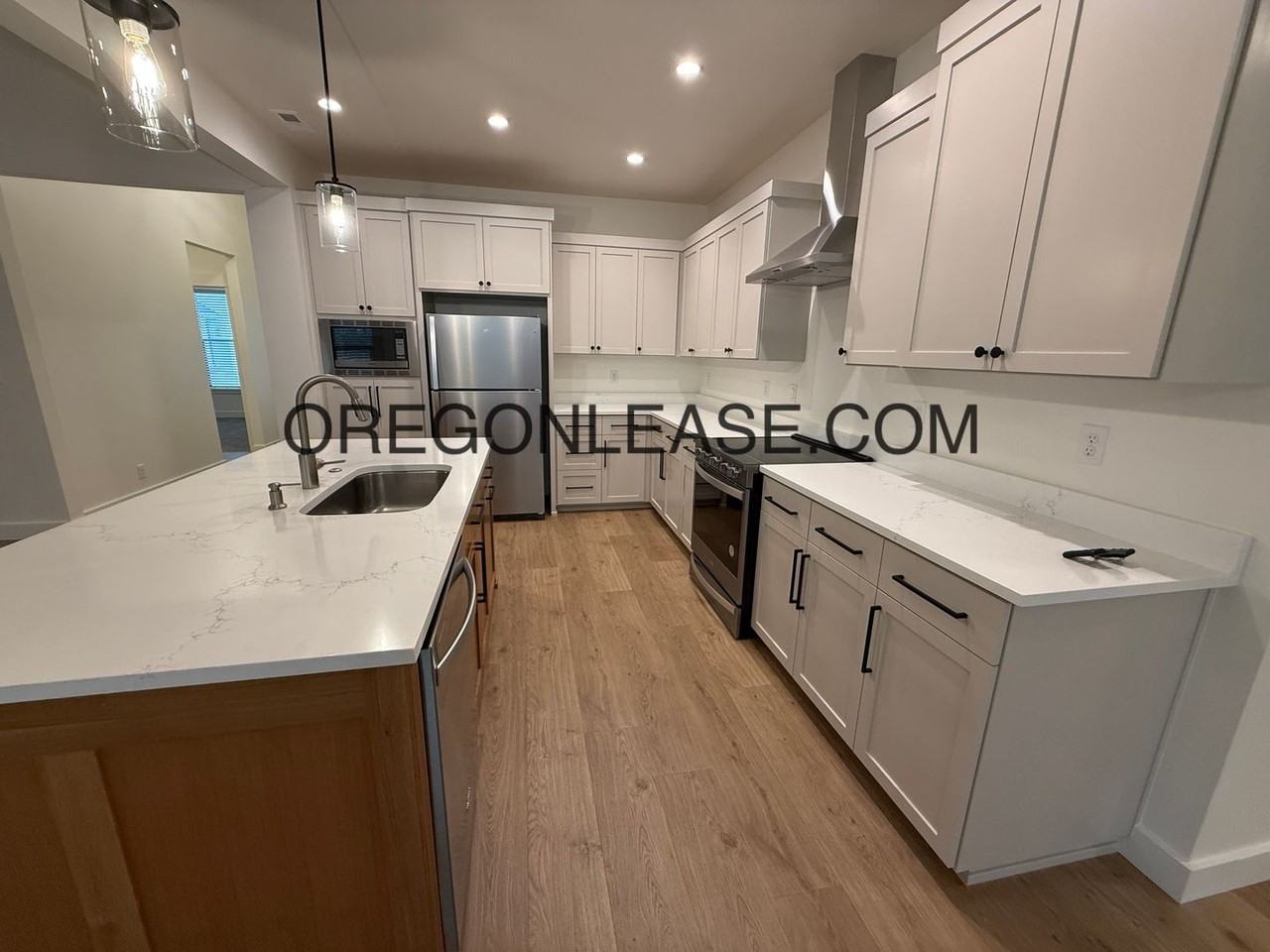 536 Buster Ln - Photo 5 of 17