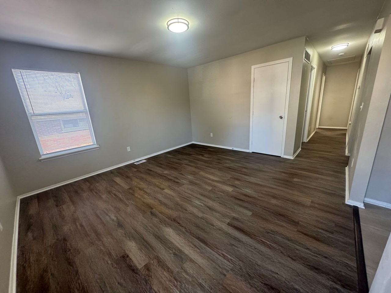 2536 Oepts Ave - Photo 2 of 10