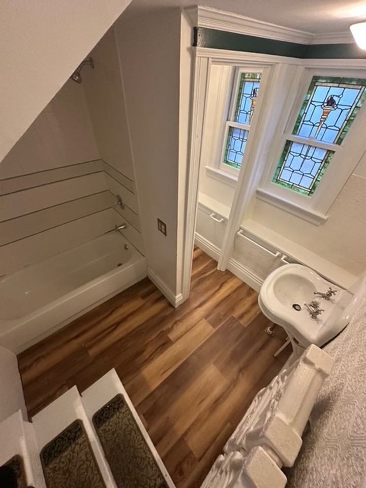 293 Dartmouth St - Photo 4 of 18