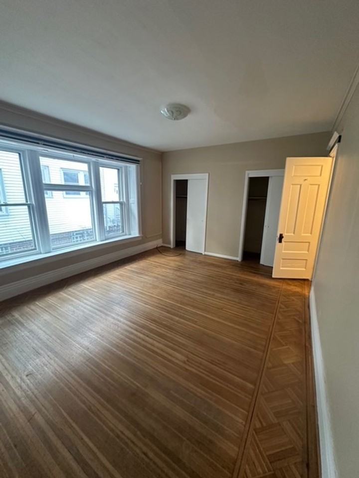 293 Dartmouth Street - Photo 7 of 50