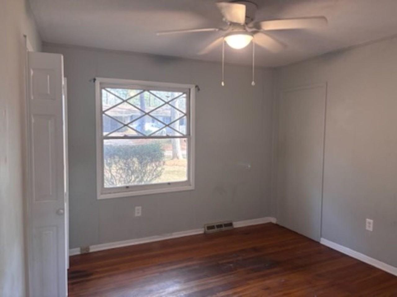 2005 Wisteria Dr - Photo 4 of 10