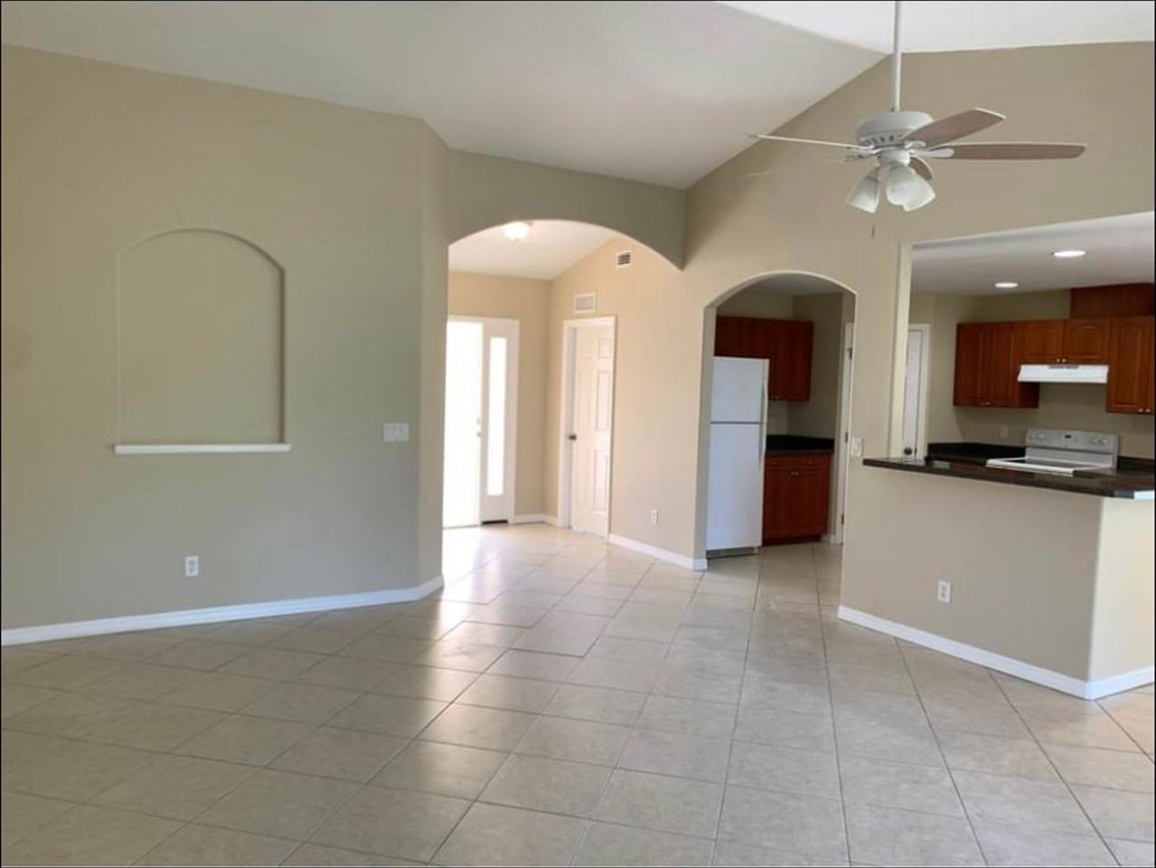 1684 Oketo St - Photo 4 of 14