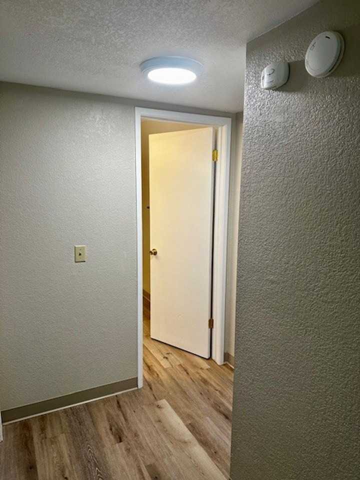 2 Bedroom 1 bath apartments available now! - Photo 7 of 11