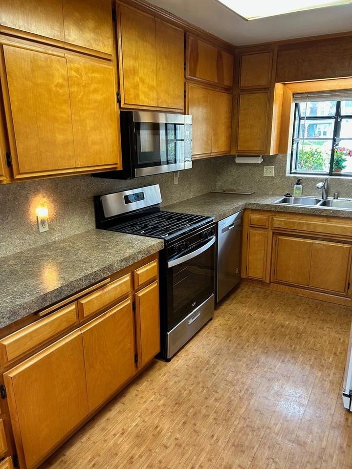 421 Fresno Ave - Photo 7 of 18