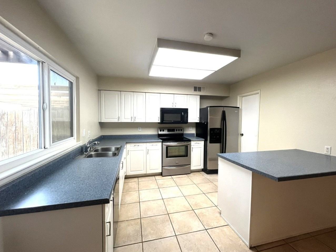 4628 Michillinda Ln - Photo 3 of 17