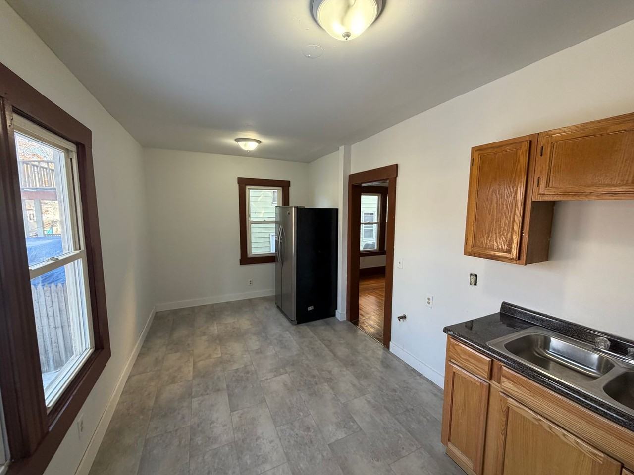 174 Euclid Ave - Photo 5 of 7