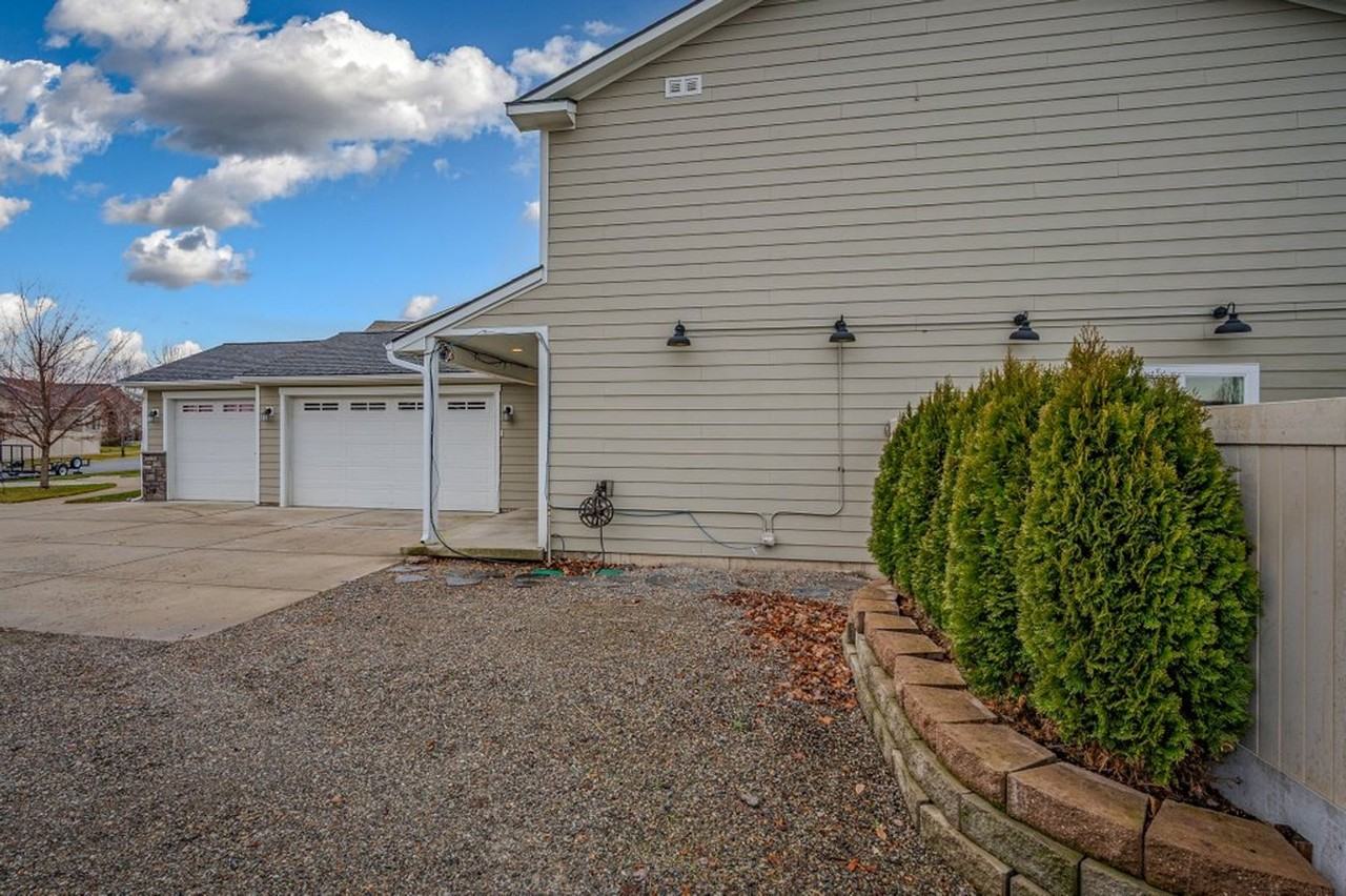 3287 N Cormac Loop - Photo 3 of 50