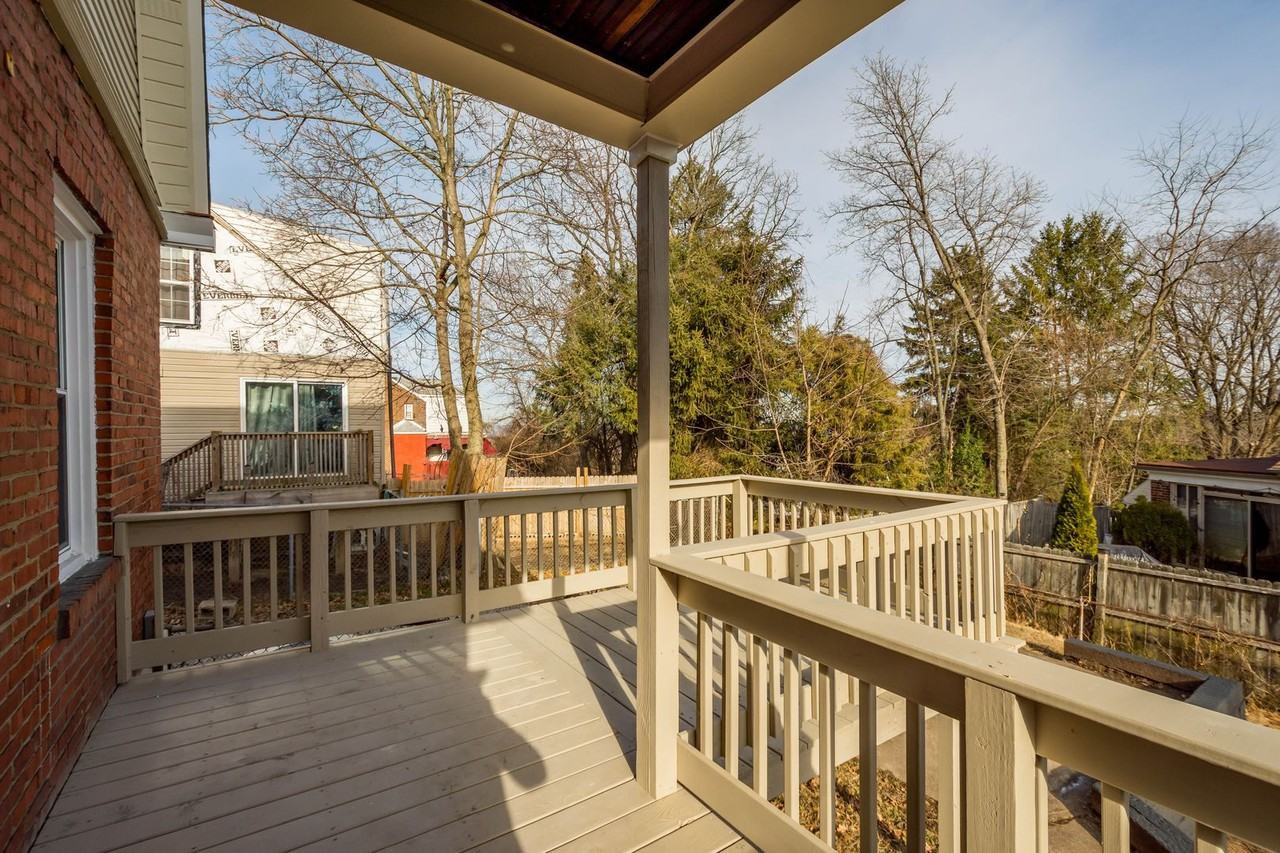 153 Hochberg Rd - Photo 7 of 36