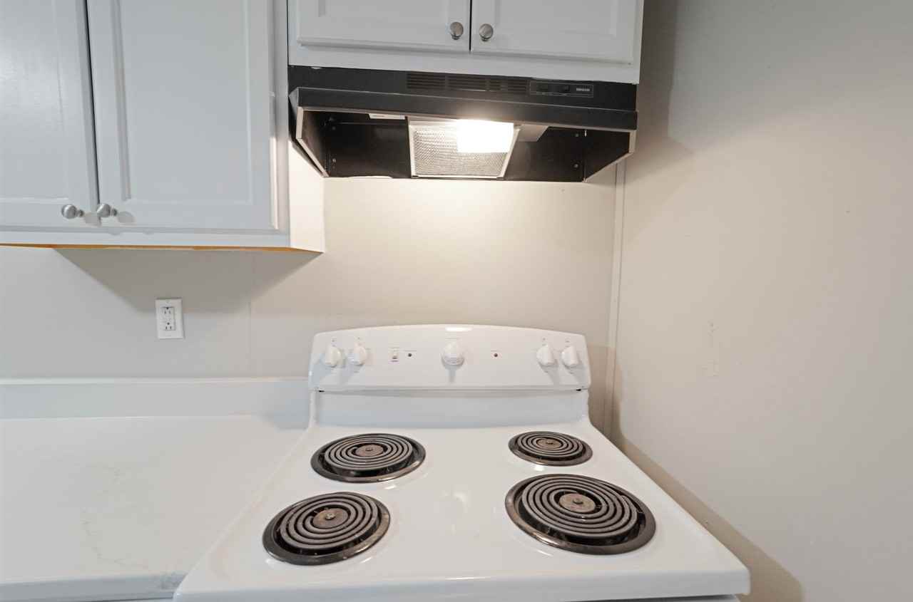 175 School St - Photo 5 of 18