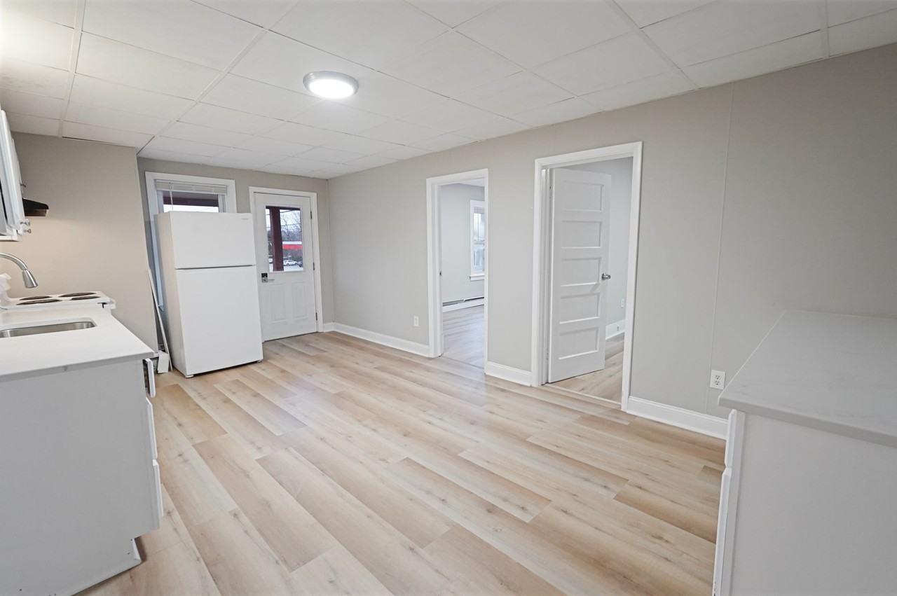 175 School St - Photo 6 of 18