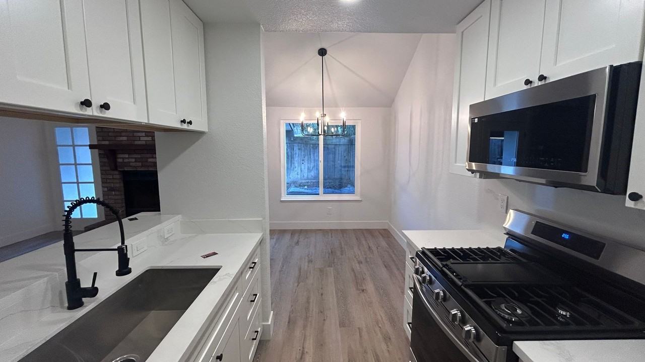 4024 Nugget Dr - Photo 4 of 17