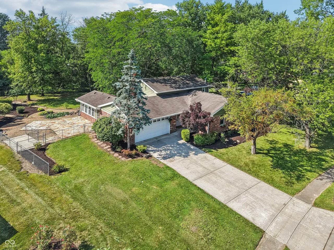 513 Concord Ln - Photo 3 of 28