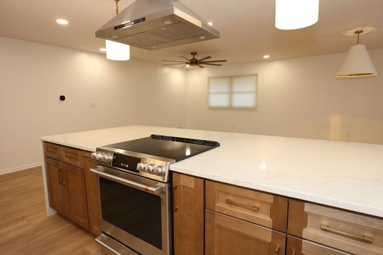 513 Concord Ln - Photo 7 of 28