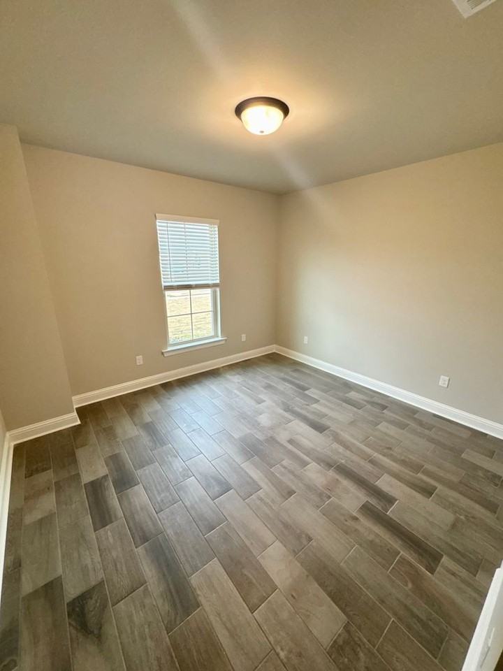 486 Blanchard Loop - Photo 3 of 8