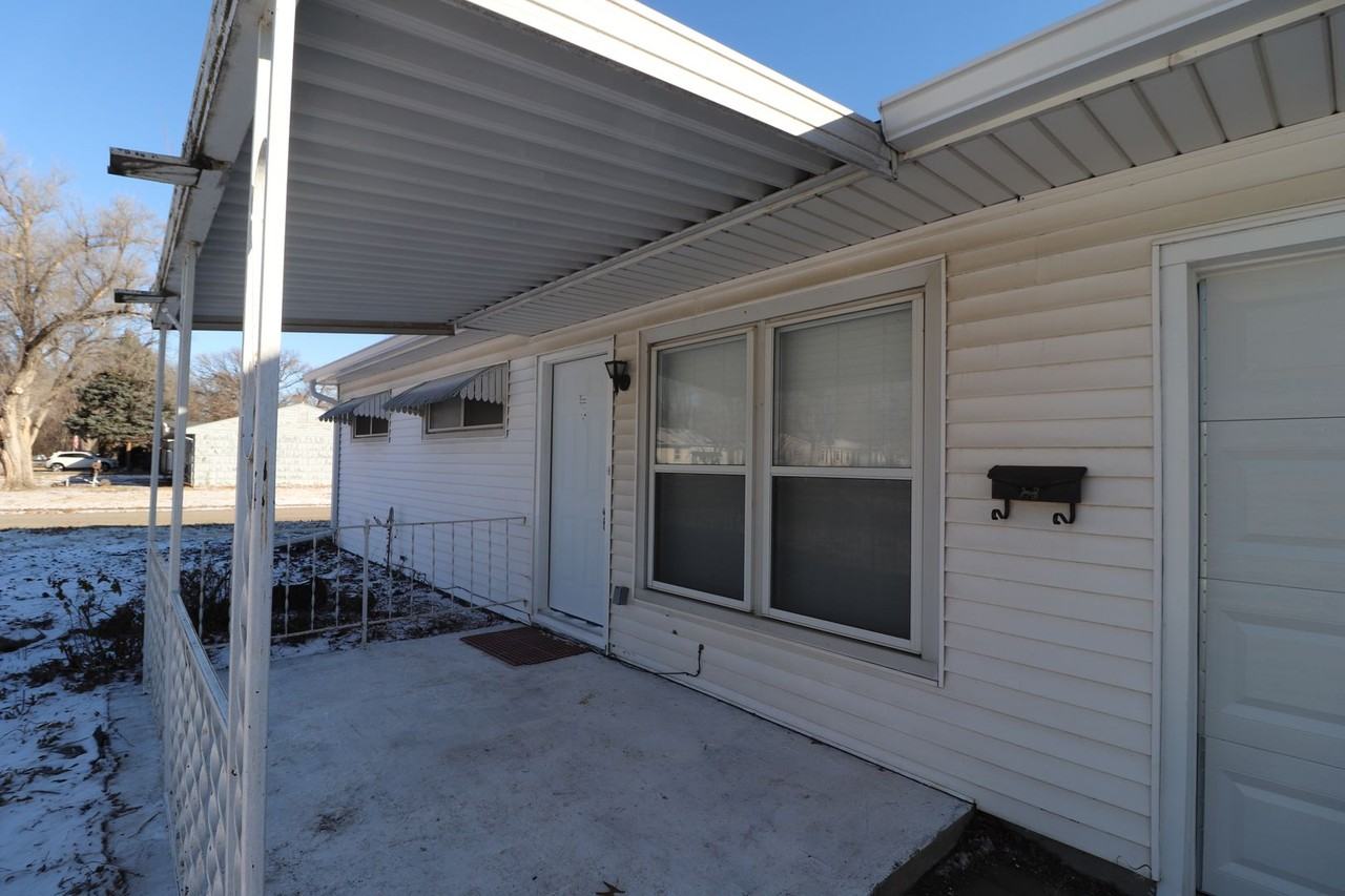 1119 Fair St - Photo 2 of 27