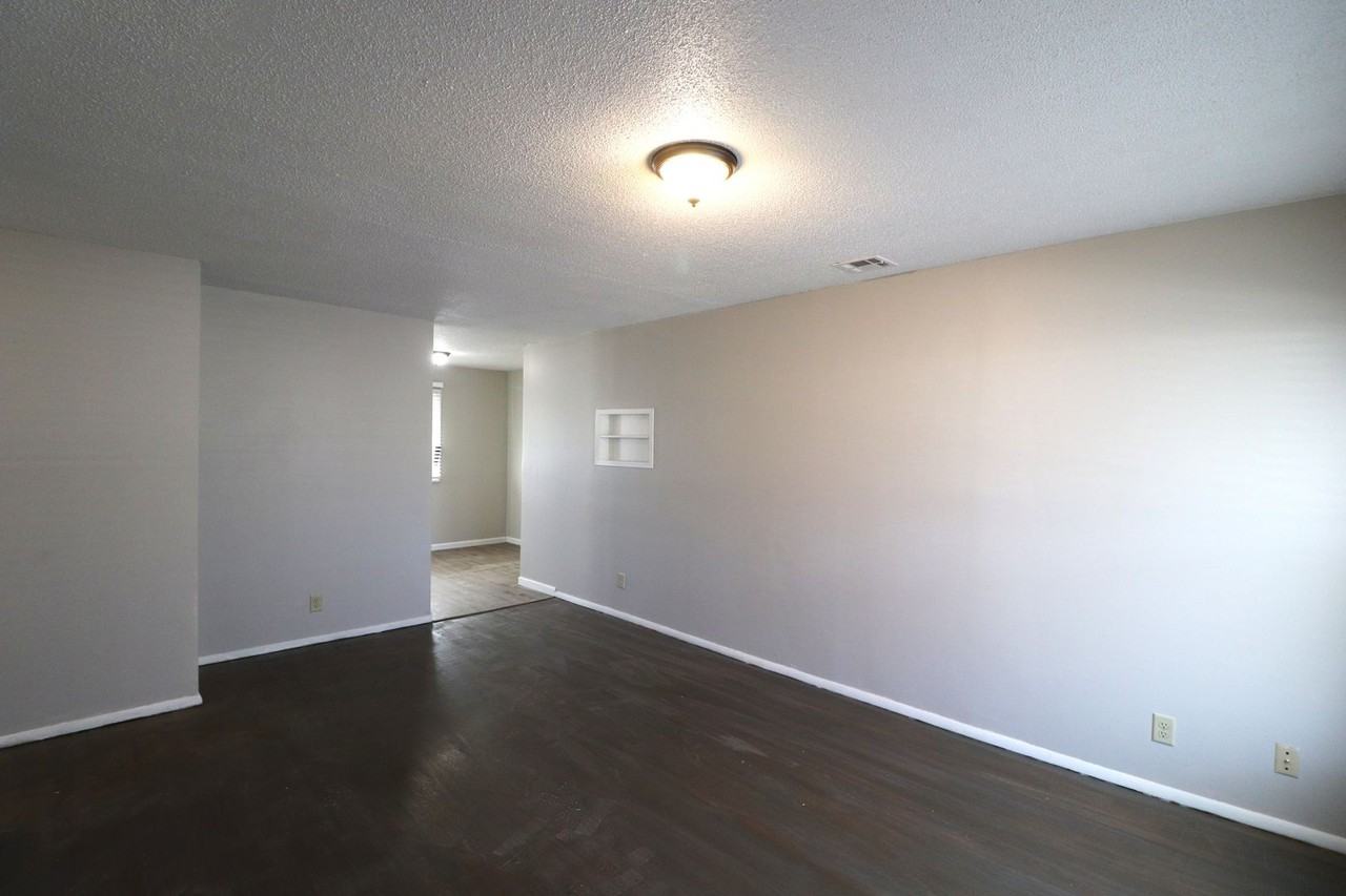 1119 Fair St - Photo 3 of 27