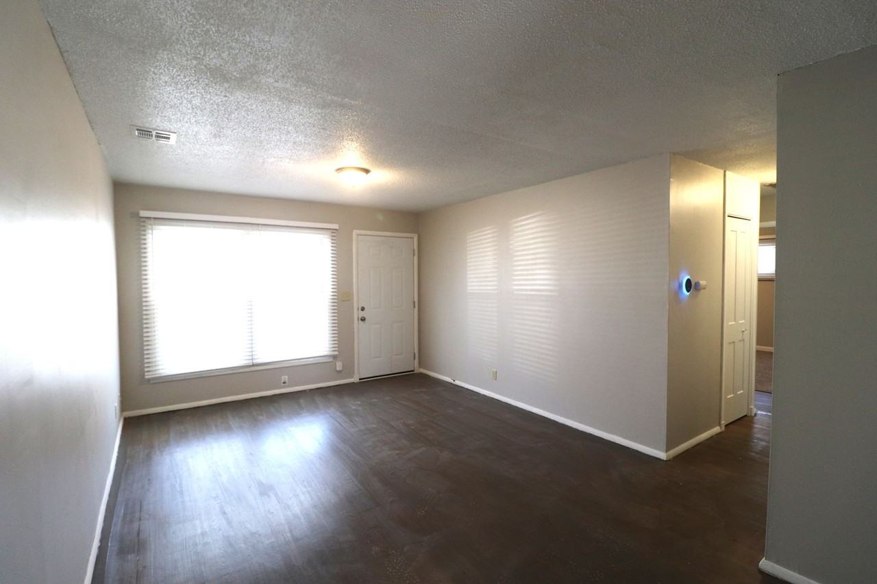 1119 Fair St - Photo 4 of 27