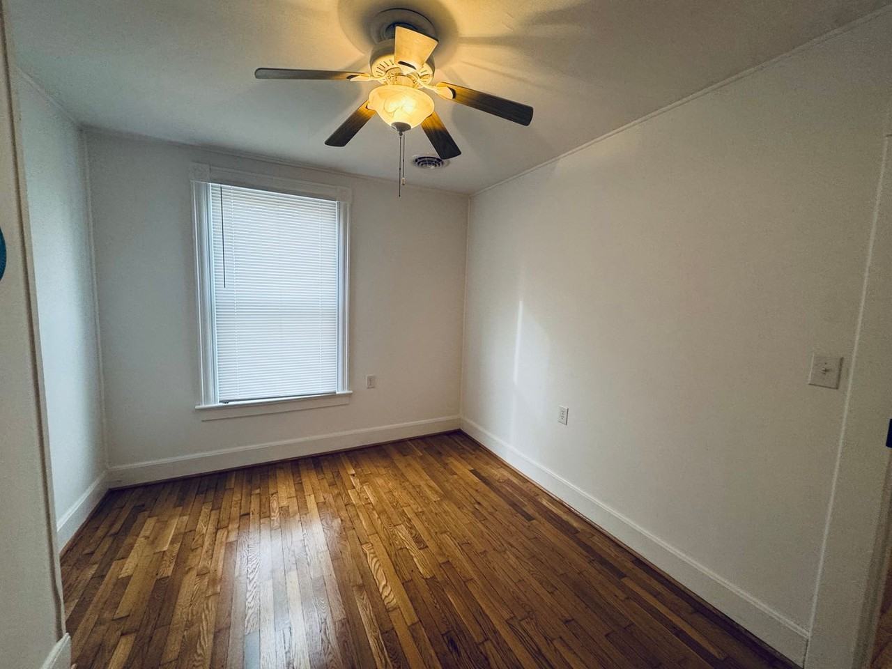 1483 Hickory Creek Rd - Photo 5 of 14