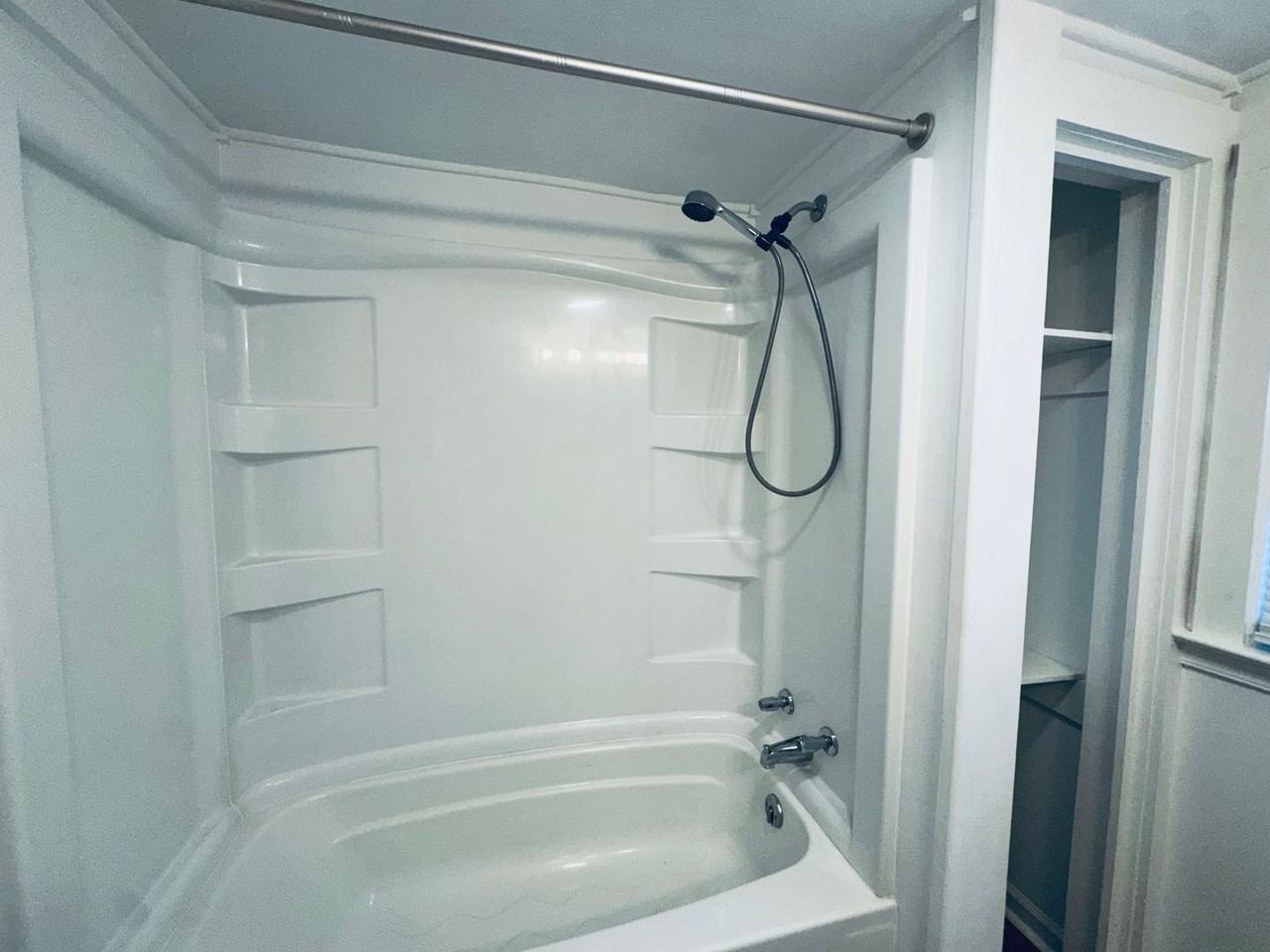 1483 Hickory Creek Rd - Photo 7 of 14