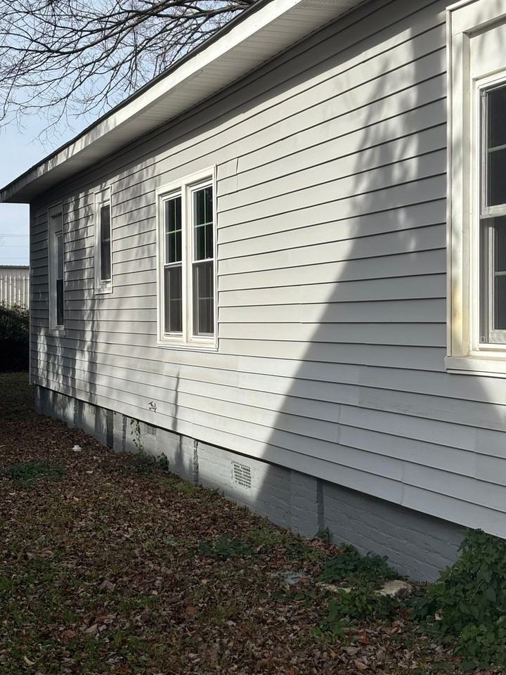 608 N Independence St - Photo 2 of 17