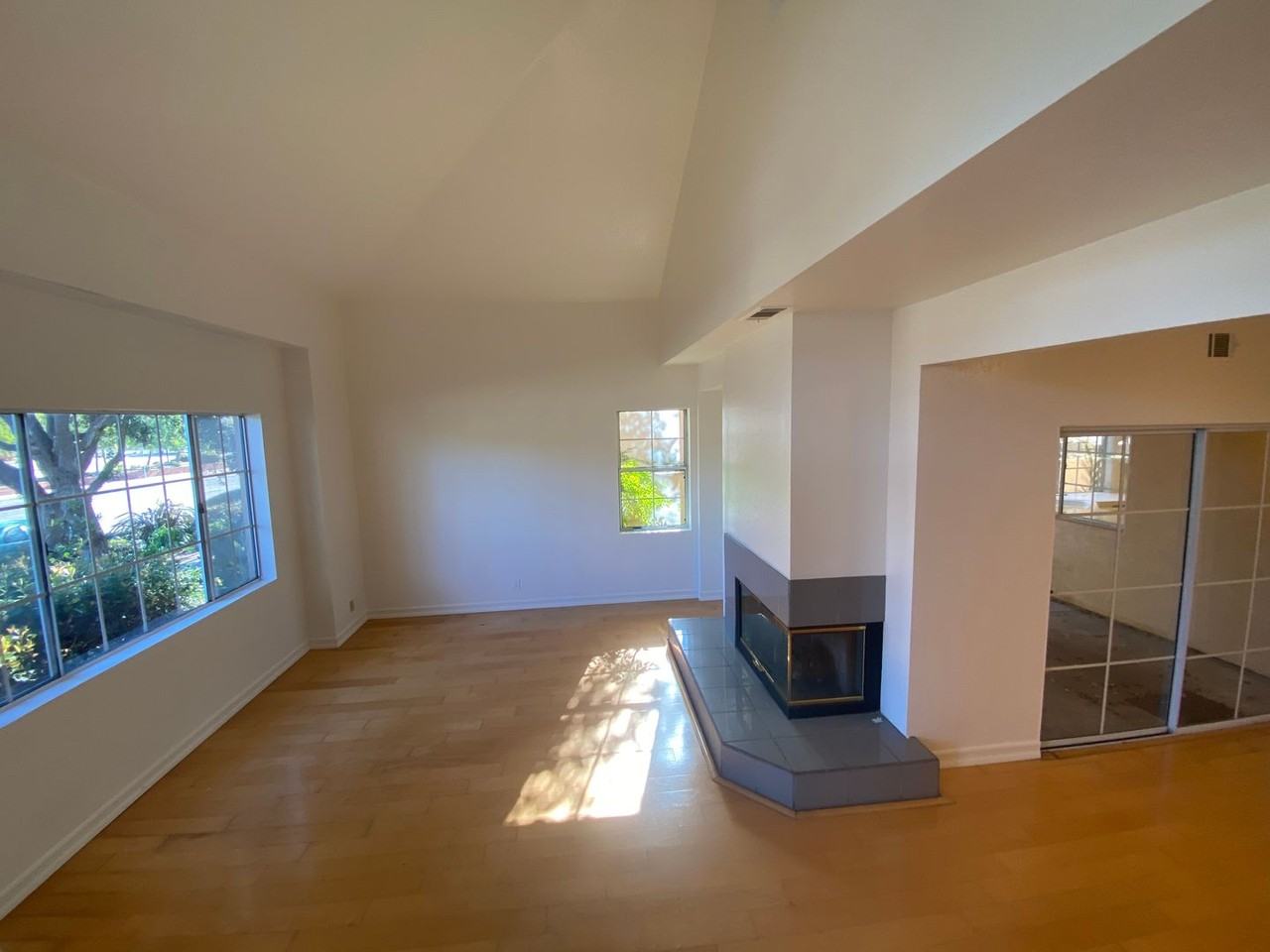 325 Pacific Oaks Rd - Photo 2 of 13