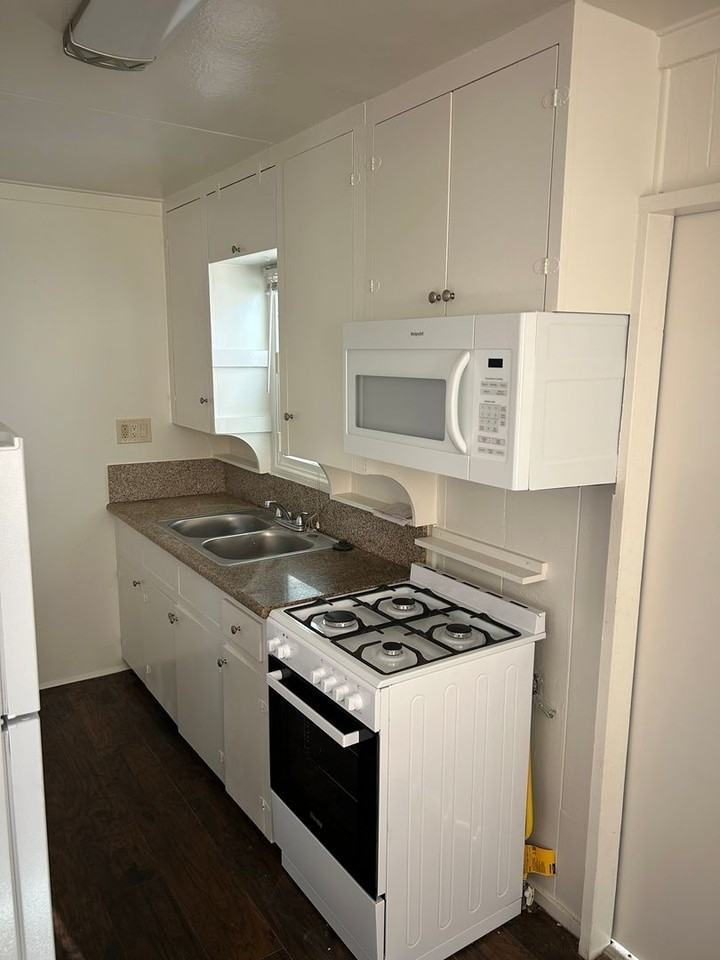 5118 Muir Ave - Photo 3 of 6