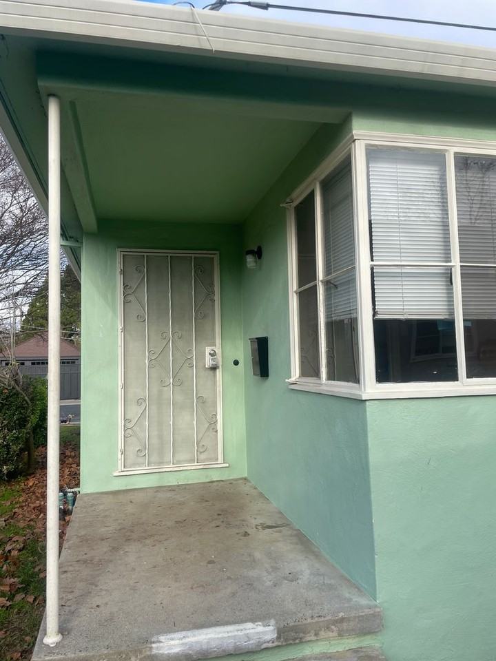 602 45th St - Photo 5 of 19