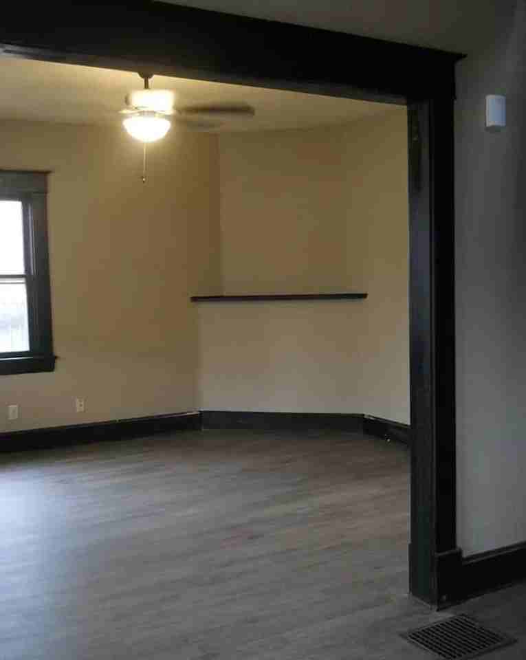 908 W State St - Photo 4 of 18