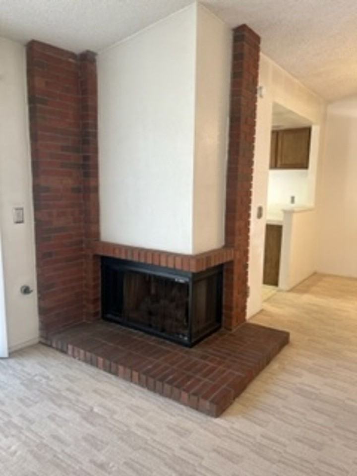 2426 Pickwick Dr - Photo 5 of 22