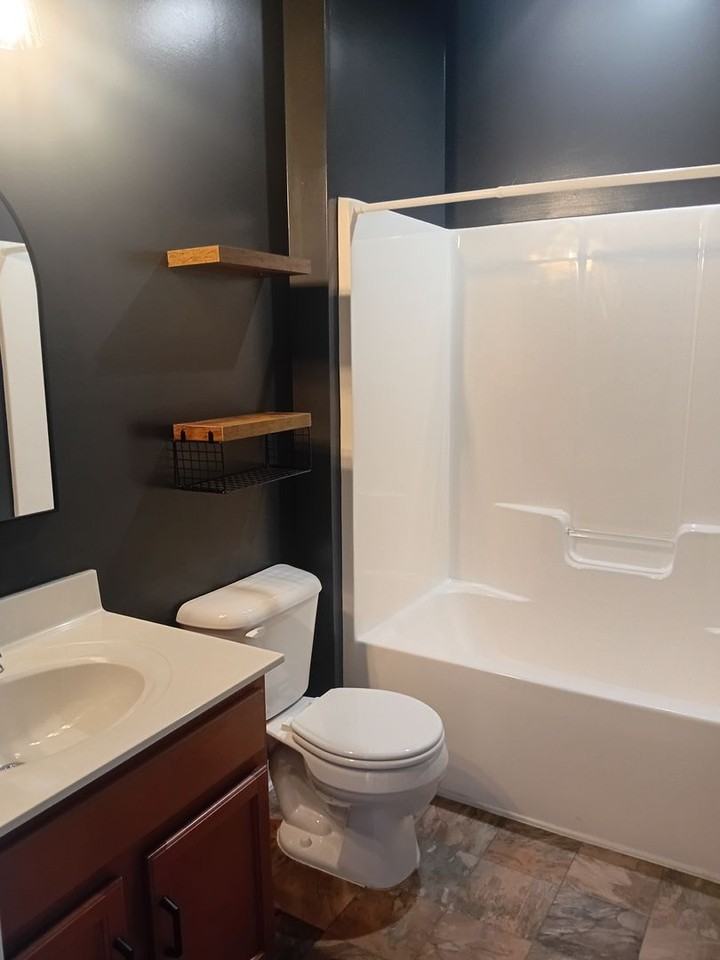 360 River Oak St - Photo 2 of 21