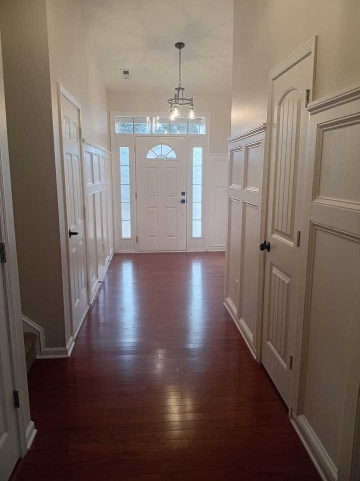 360 River Oak St - Photo 3 of 21