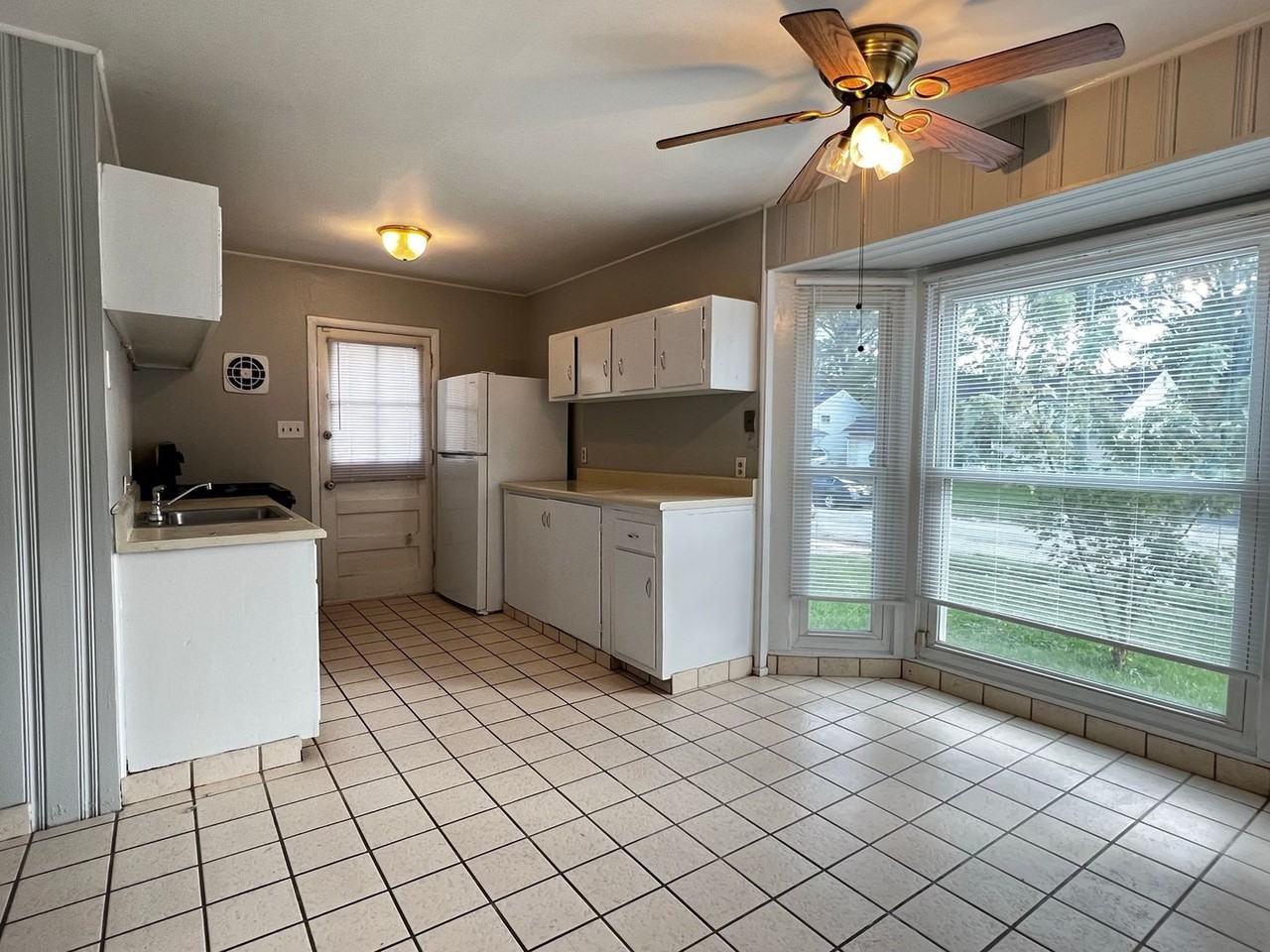 4904 Justin Rd - Photo 2 of 9