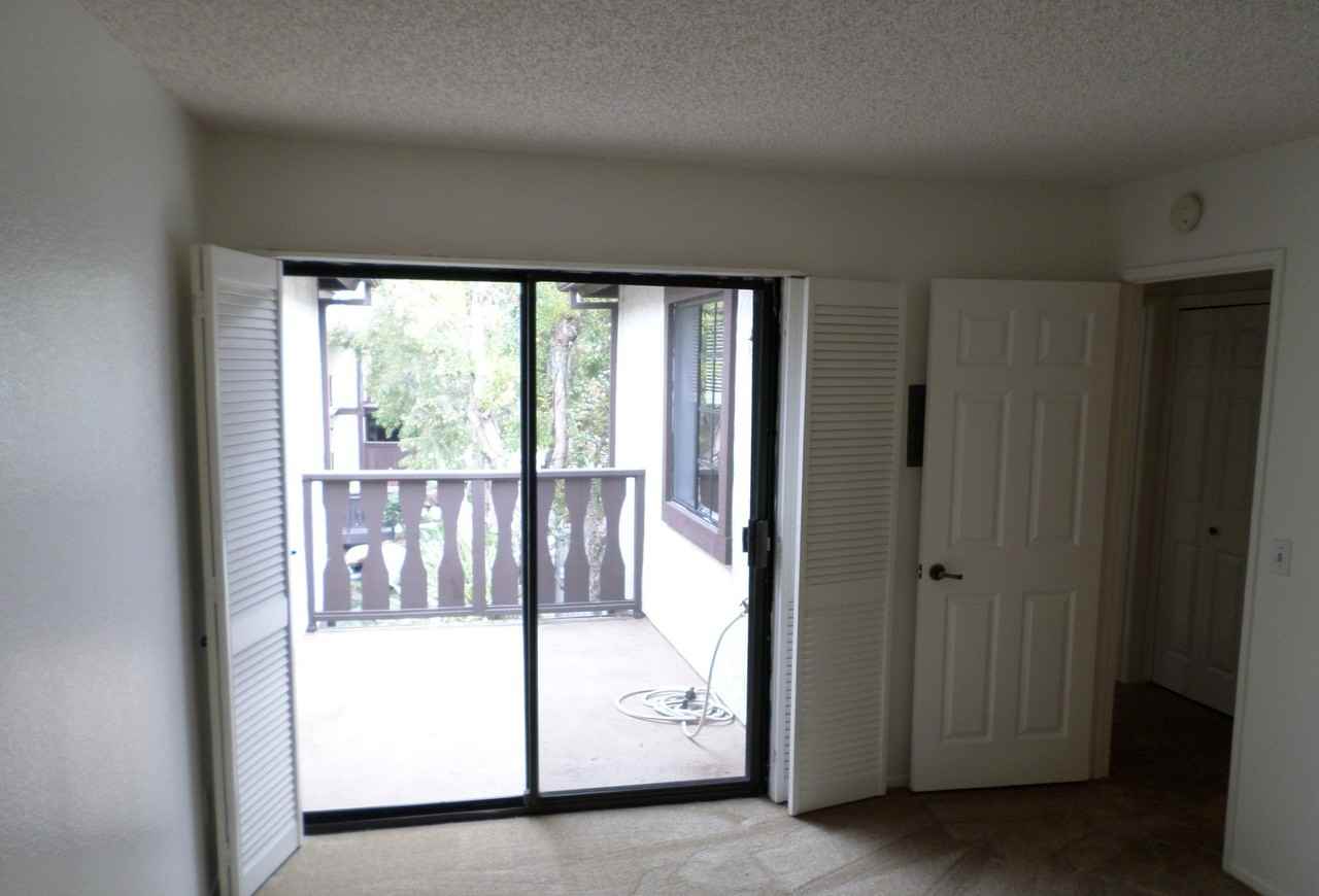 13953 Spring Water Ct - Photo 7 of 8