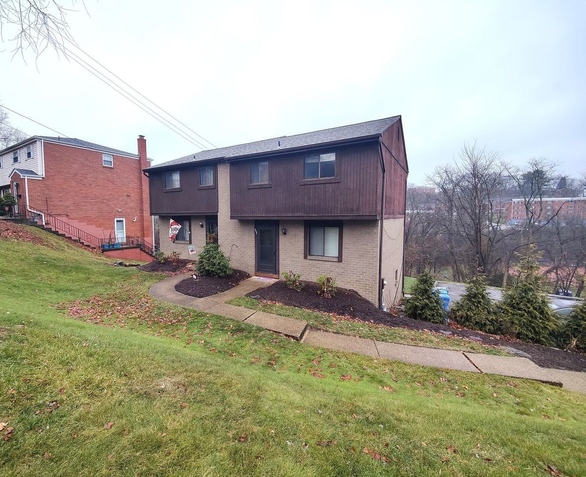 1529 Dunluce Dr - Photo 2 of 30