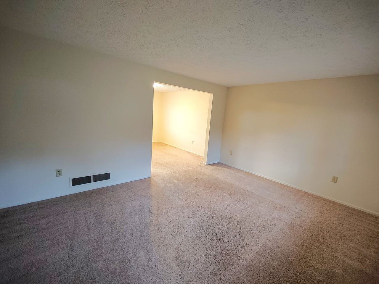 1529 Dunluce Dr - Photo 3 of 30