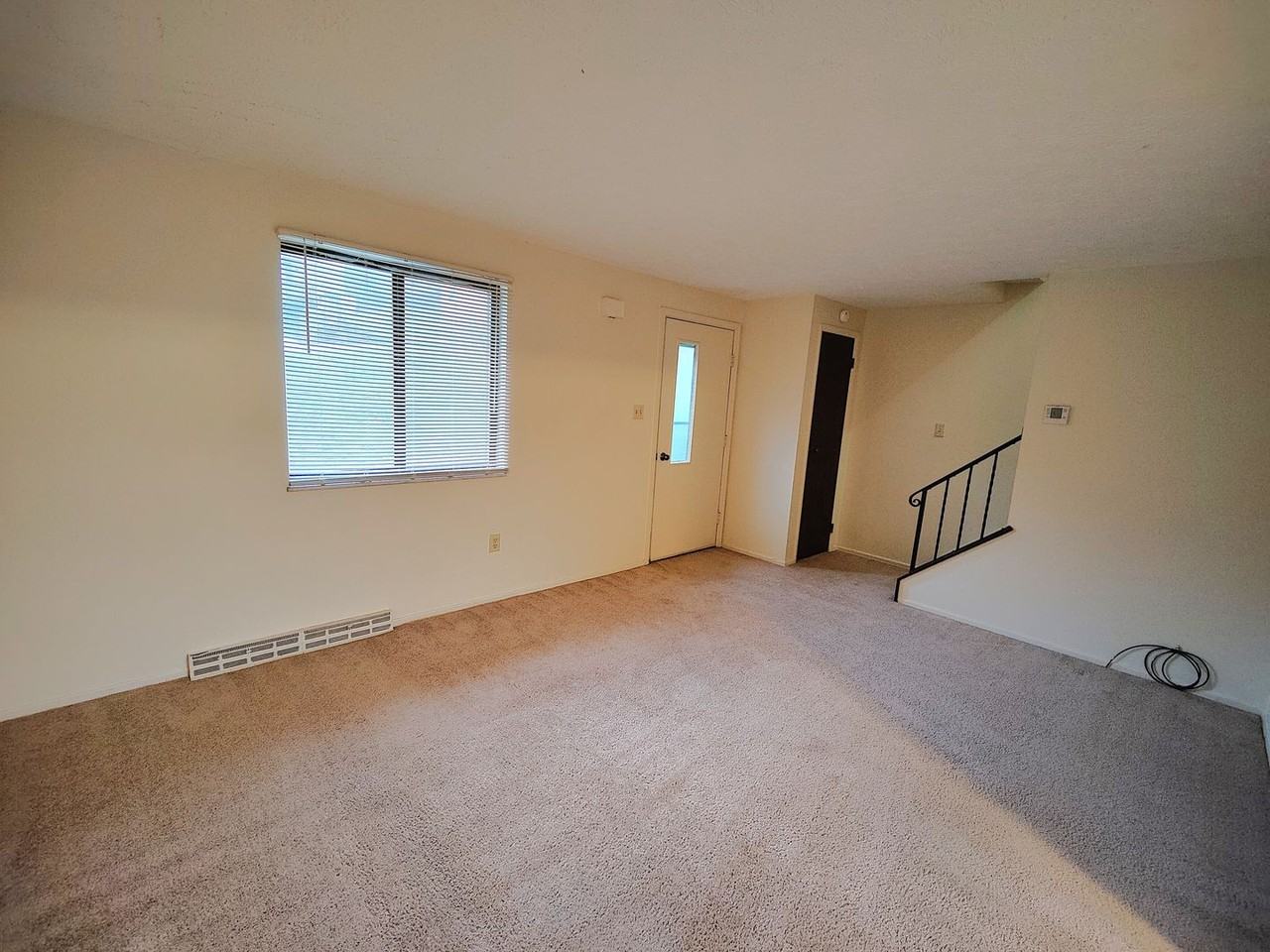 1529 Dunluce Dr - Photo 5 of 30