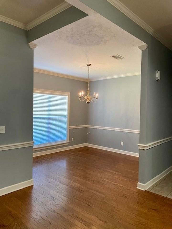 627 Hampshire Dr - Photo 7 of 14