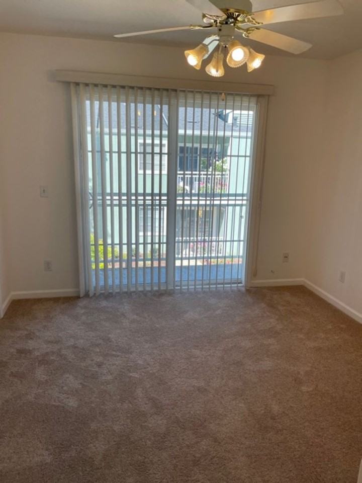 1591 La Esplanada Pl #224 - Photo 2 of 21