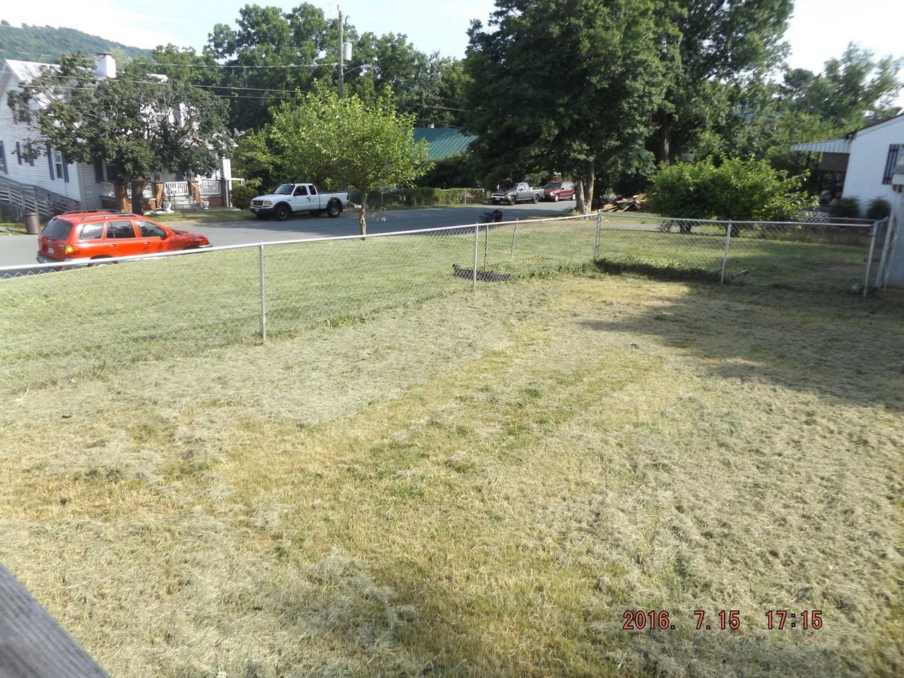 810 Rockland Ave - Photo 2 of 22