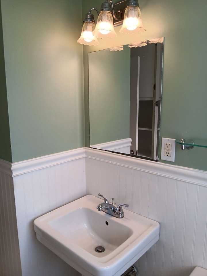 810 Rockland Ave - Photo 5 of 22