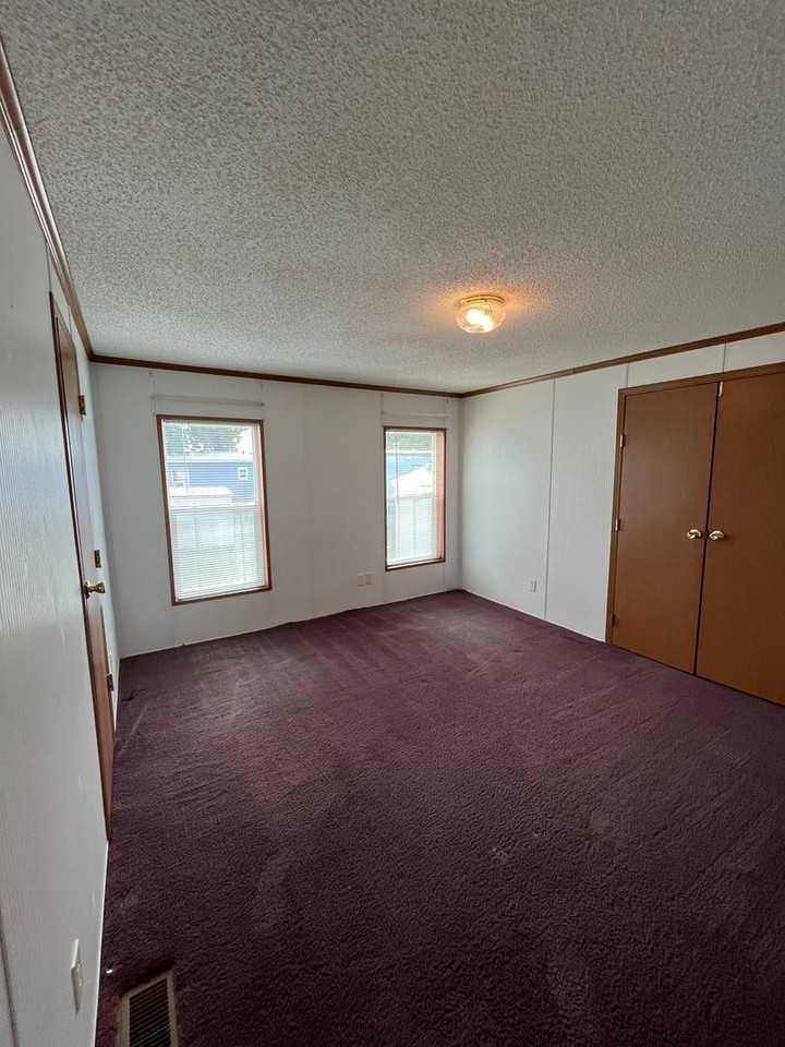 922 Yellowstone River Rd - Photo 6 of 12