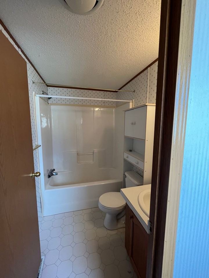 922 Yellowstone River Rd - Photo 5 of 12