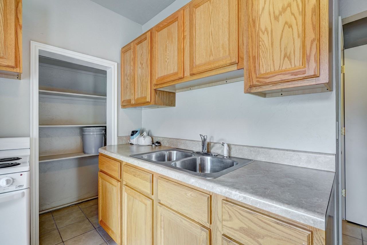 440 Elm Ave #3 - Photo 5 of 22