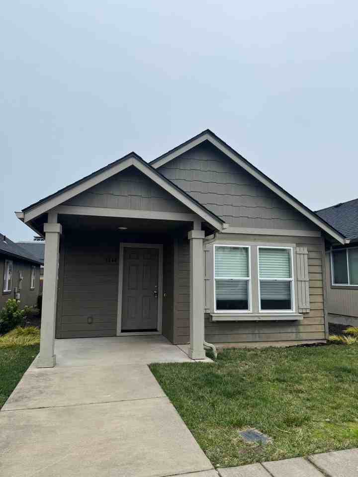 1048 S 2nd St - Photo 2 of 16