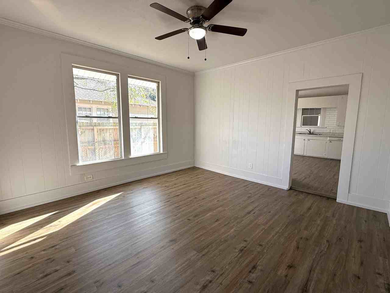 503 N 5th St - Photo 2 of 12