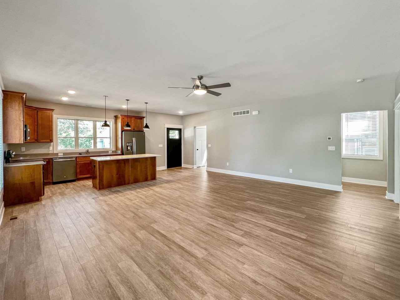 3018 Woodland St - Photo 2 of 12