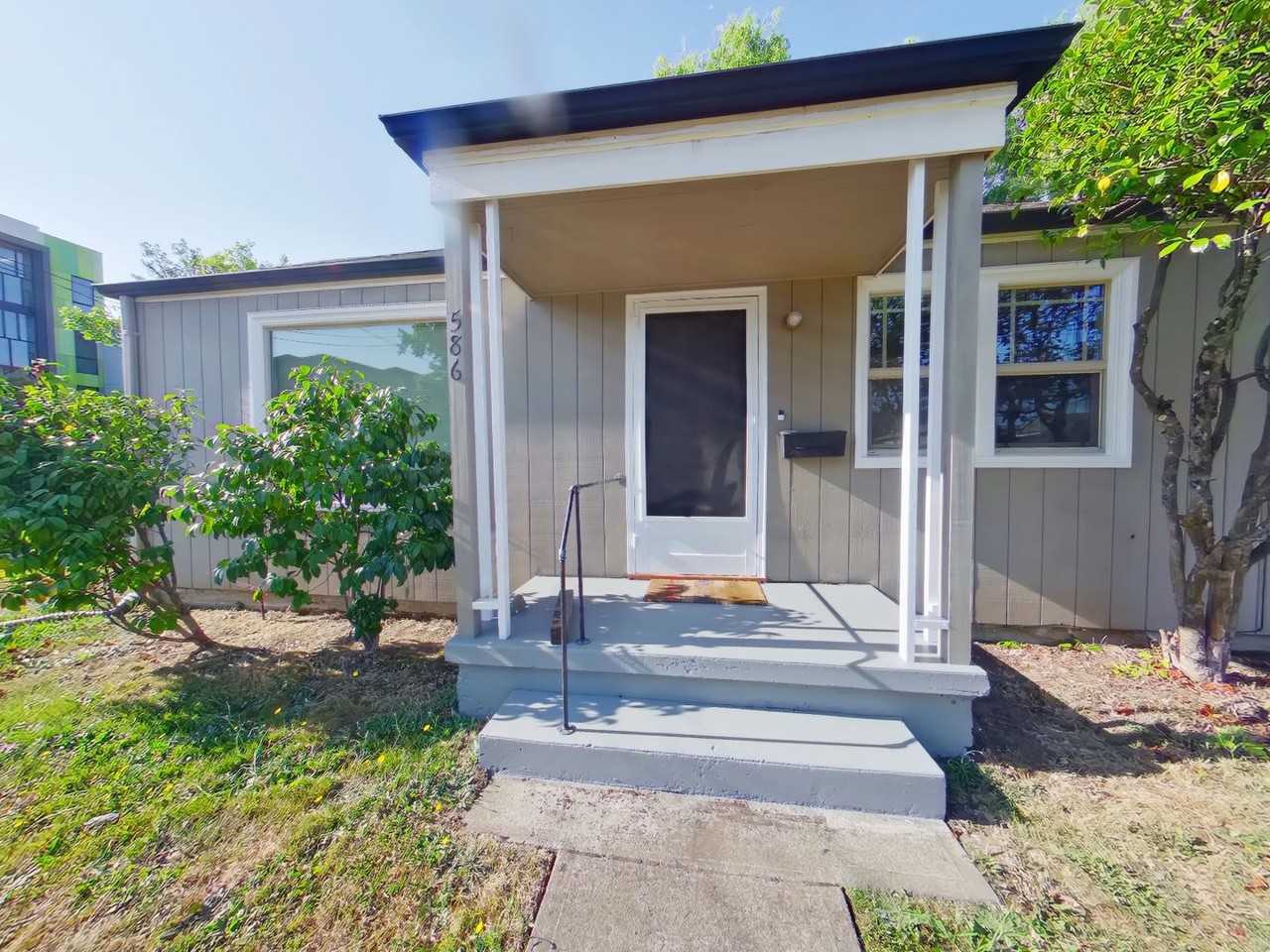 586 E 18th Ave - Photo 2 of 14